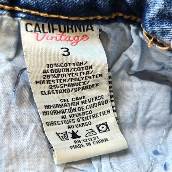 CALIFORNIA VINTAGE DISTRESSED DENIM SHORTS SIZE 3 NEW WITH TAGS - Picture 12 of 13